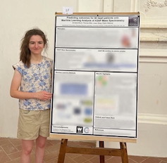 Annabel Brunt - Poster Prize winner at Molecular Simulations 2022 Conference